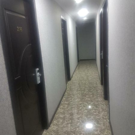 Hotel Leader Tbilisi Ngoại thất bức ảnh