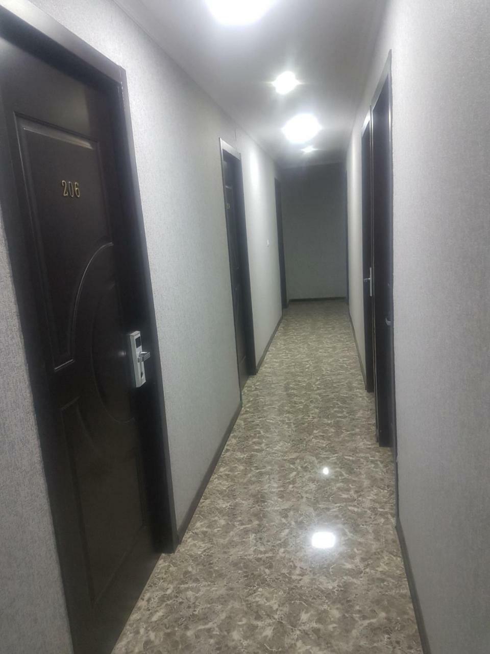 Hotel Leader Tbilisi Ngoại thất bức ảnh