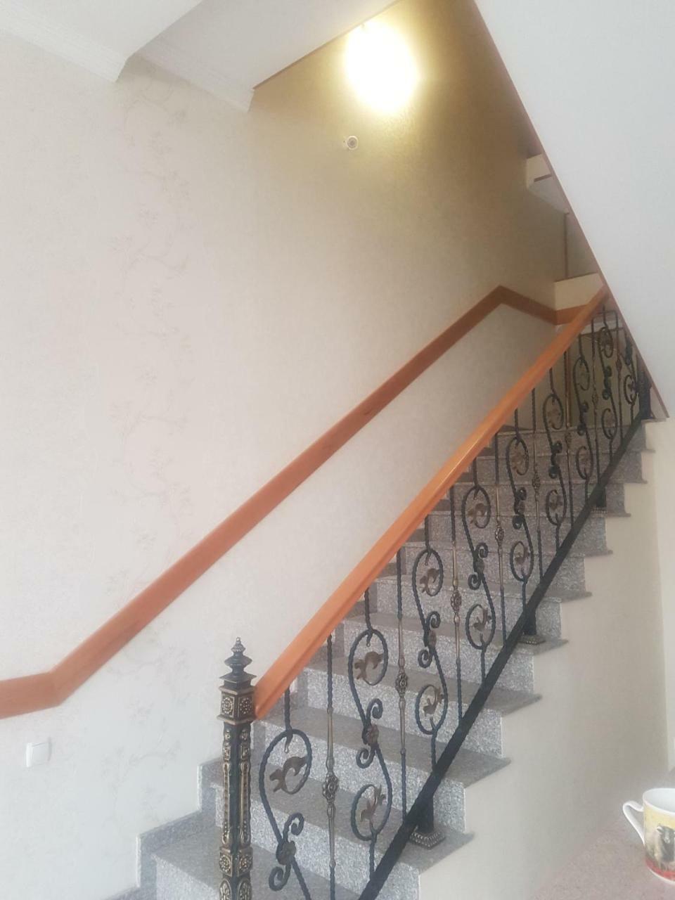 Hotel Leader Tbilisi Ngoại thất bức ảnh