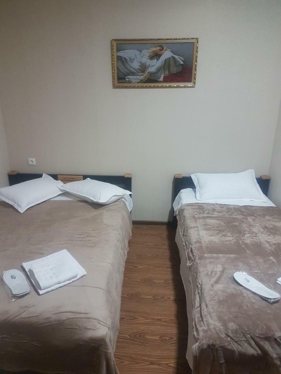 Hotel Leader Tbilisi Ngoại thất bức ảnh